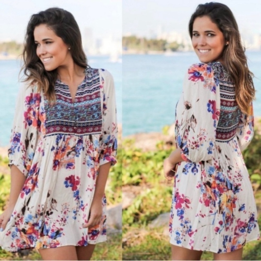 Umgee blouse tunic Medium bright multicolored floral bohemian Nordic print